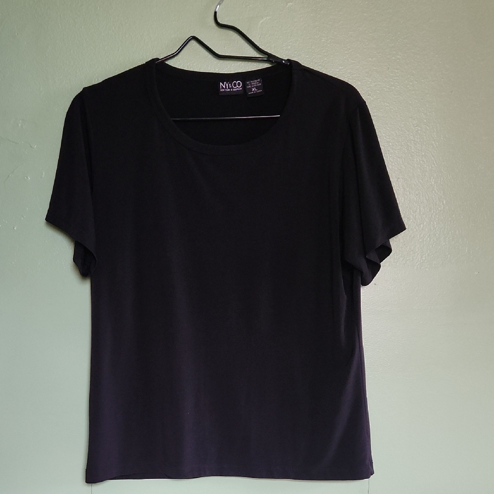 Black T